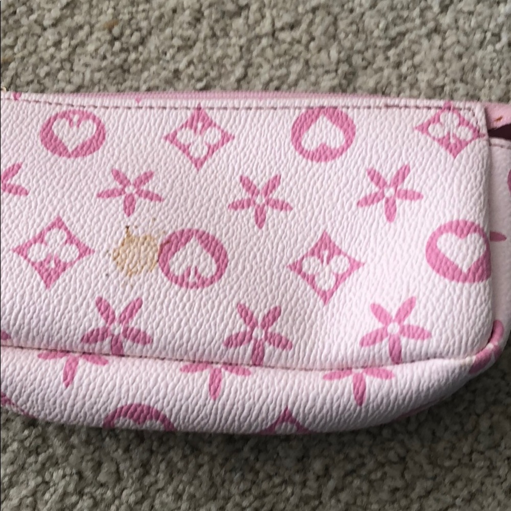 Pink Wallet - Picture 3 of 3